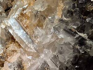 Minerals 800x600