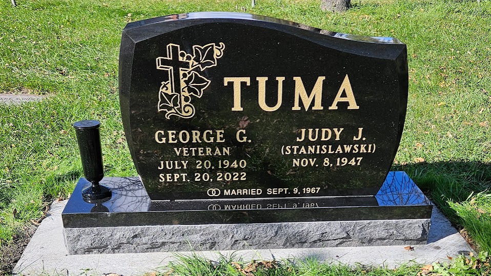 Standingmemorialwithvase2 Standingmemorialwithvase2