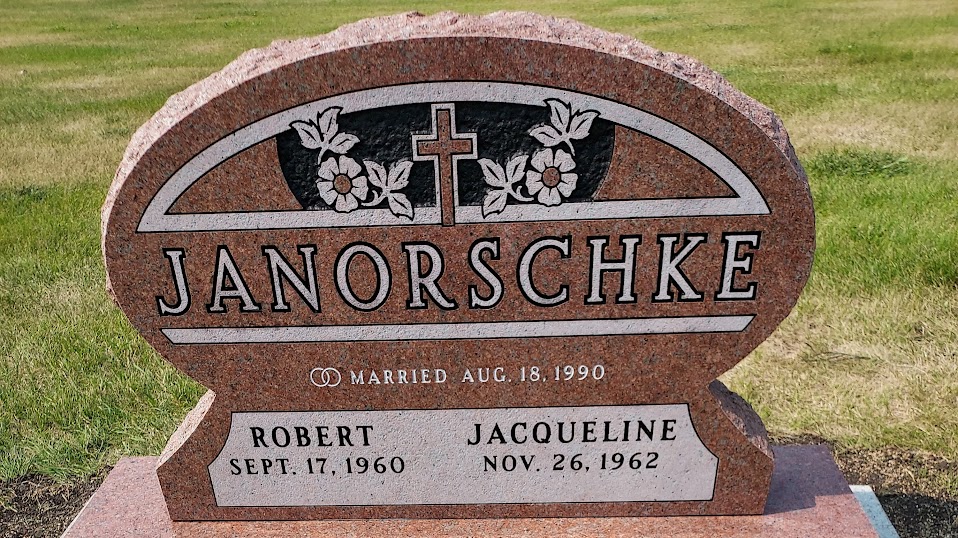 Standingovalmemorial Standingovalmemorial